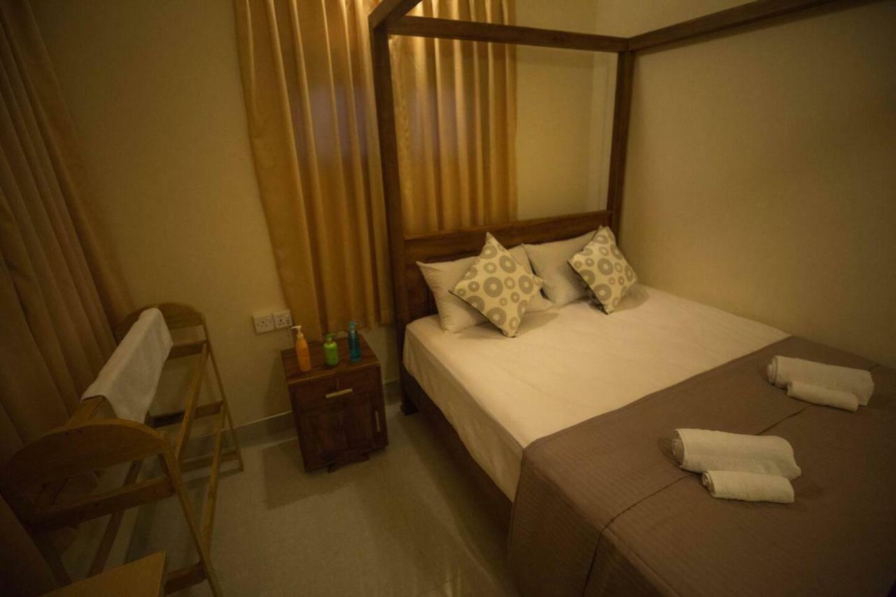 Neverbeen To Lagoon Town Apartment Batticaloa Exterior photo