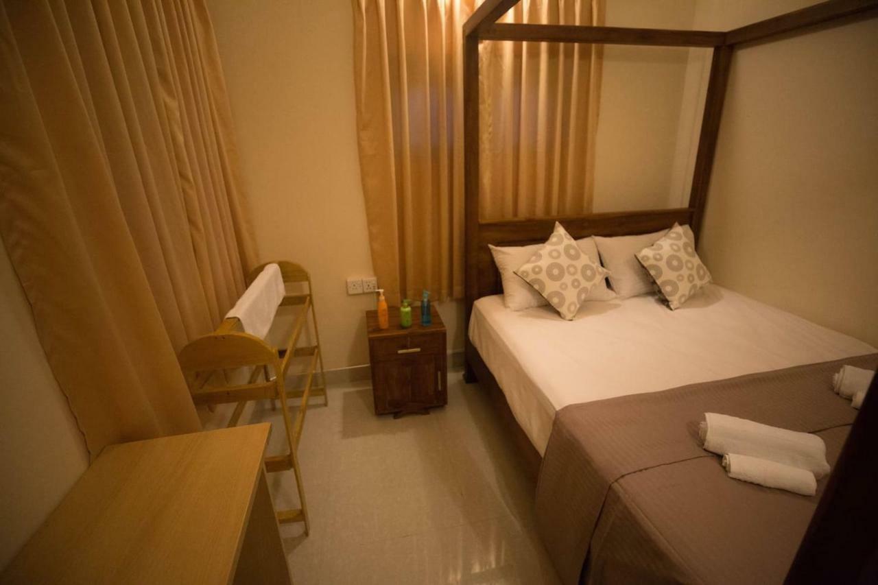 Neverbeen To Lagoon Town Apartment Batticaloa Exterior photo