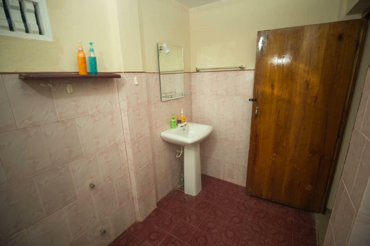 Neverbeen To Lagoon Town Apartment Batticaloa Exterior photo